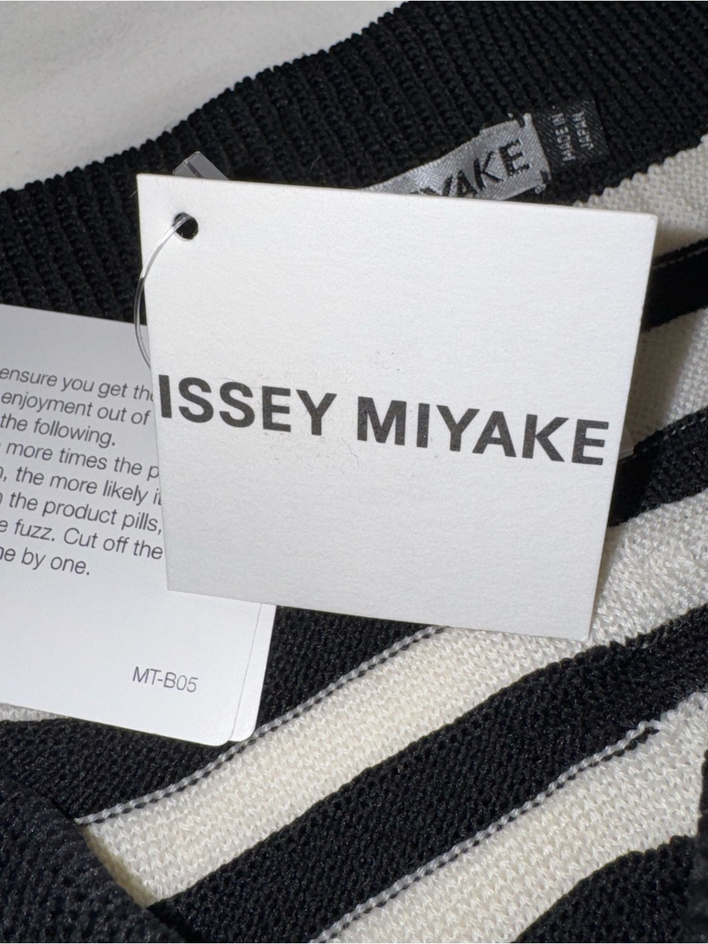 Issey Miyake Black and White Striped A-Line Midi Skirt - Picture 7 of 16